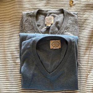 Lot 2 St Johns Bay Sweaters 100% Cotton, LG